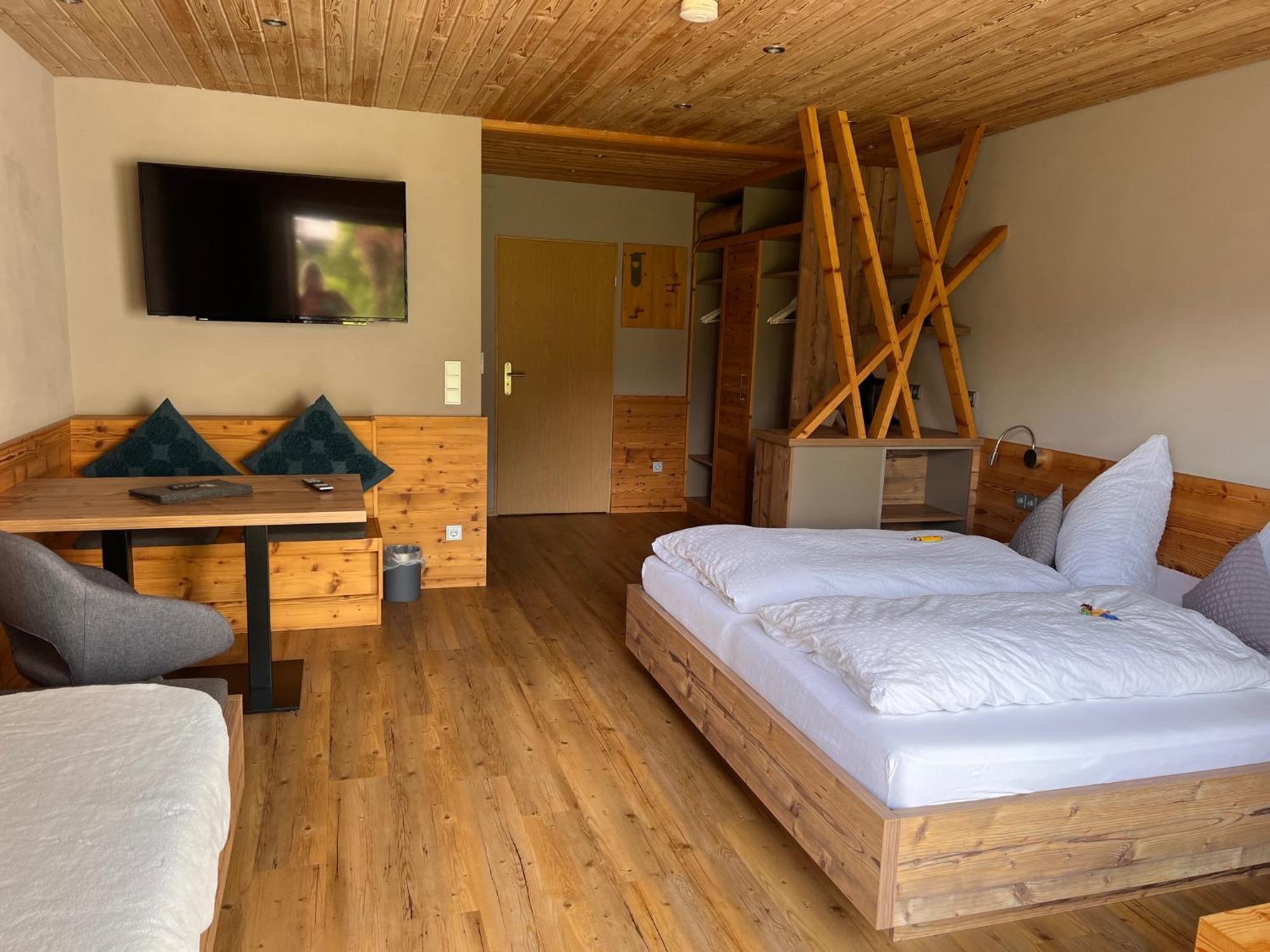 Gaestehaus Edlhuber Миттенвальд Экстерьер фото