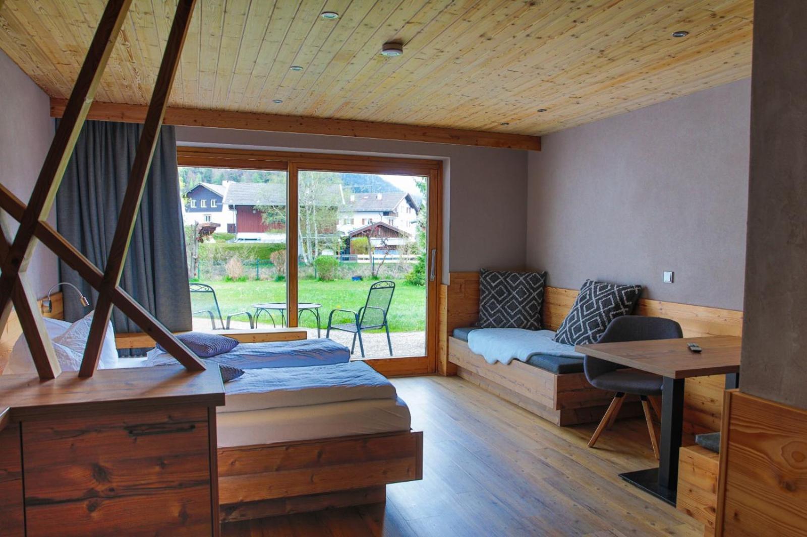 Gaestehaus Edlhuber Миттенвальд Номер фото